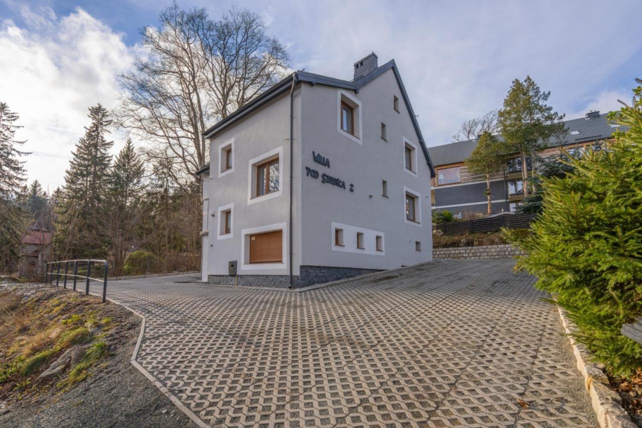Pod Szrenica 2 Bed & Breakfast